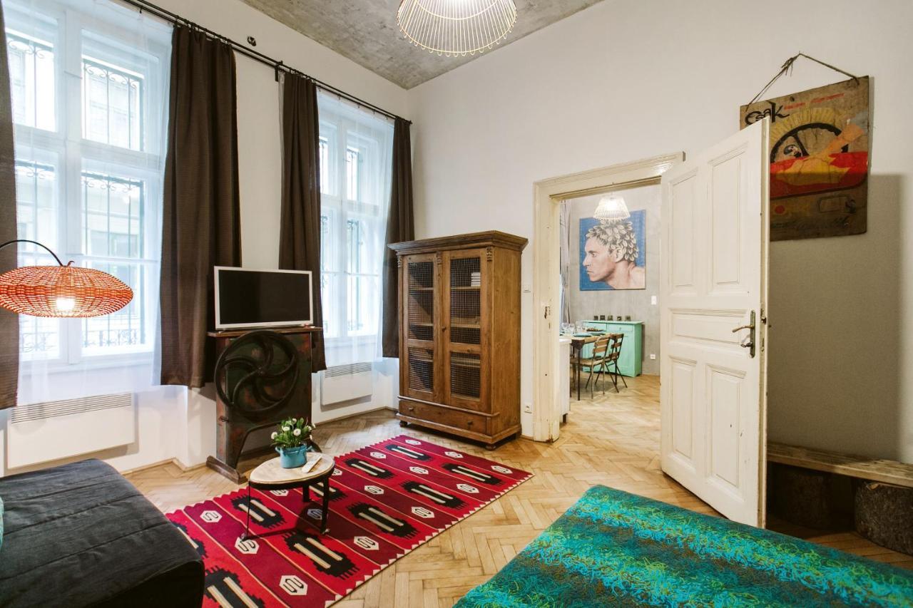The Art Of Home Budapest Exterior photo